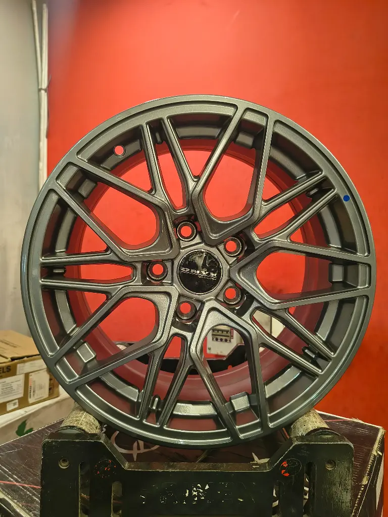 Onyx O6 Glossy Titanium