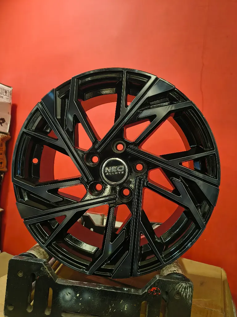 Neo Crystal Candy Black