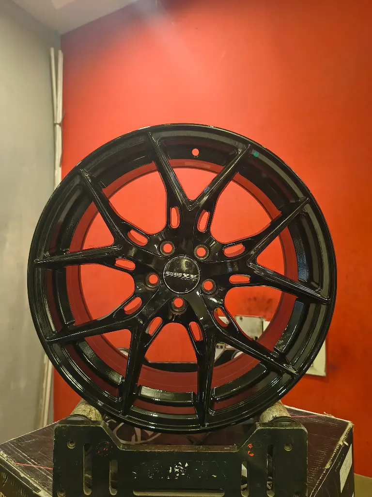 Onyx O2 Glossy Black