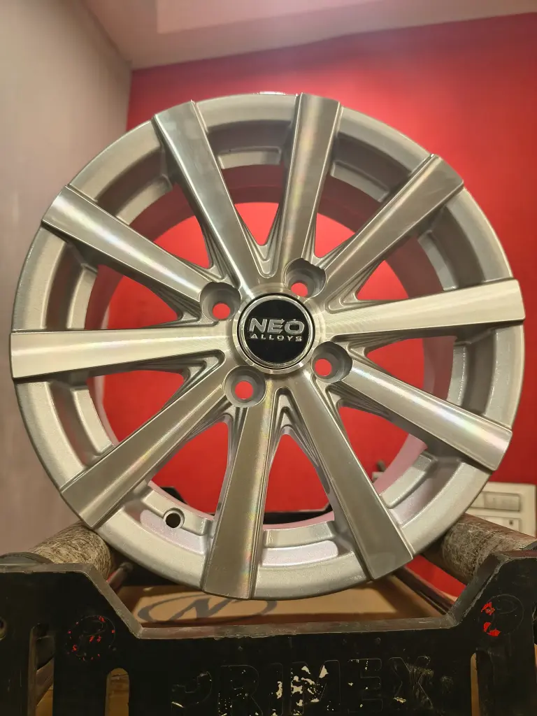 Neo Slice Silver